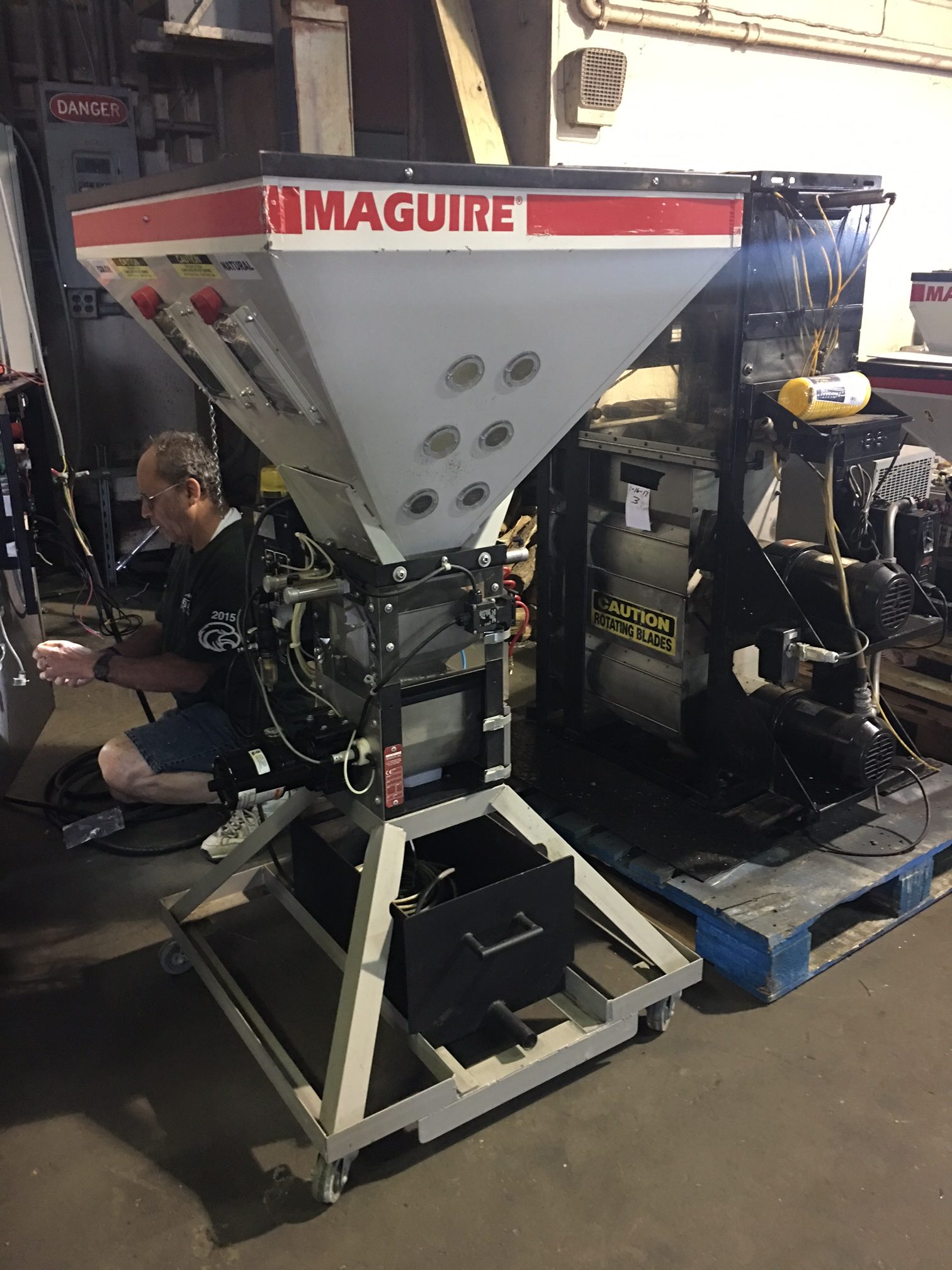 Maguire Model WSB 240 R Weigh Scale Blender International Packaging