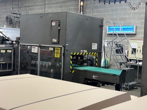 Dyco Model 3712 Autopacker with Stacking Robot 