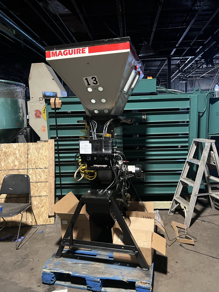 Maguire Model WSB 440 Weigh Scale Blender