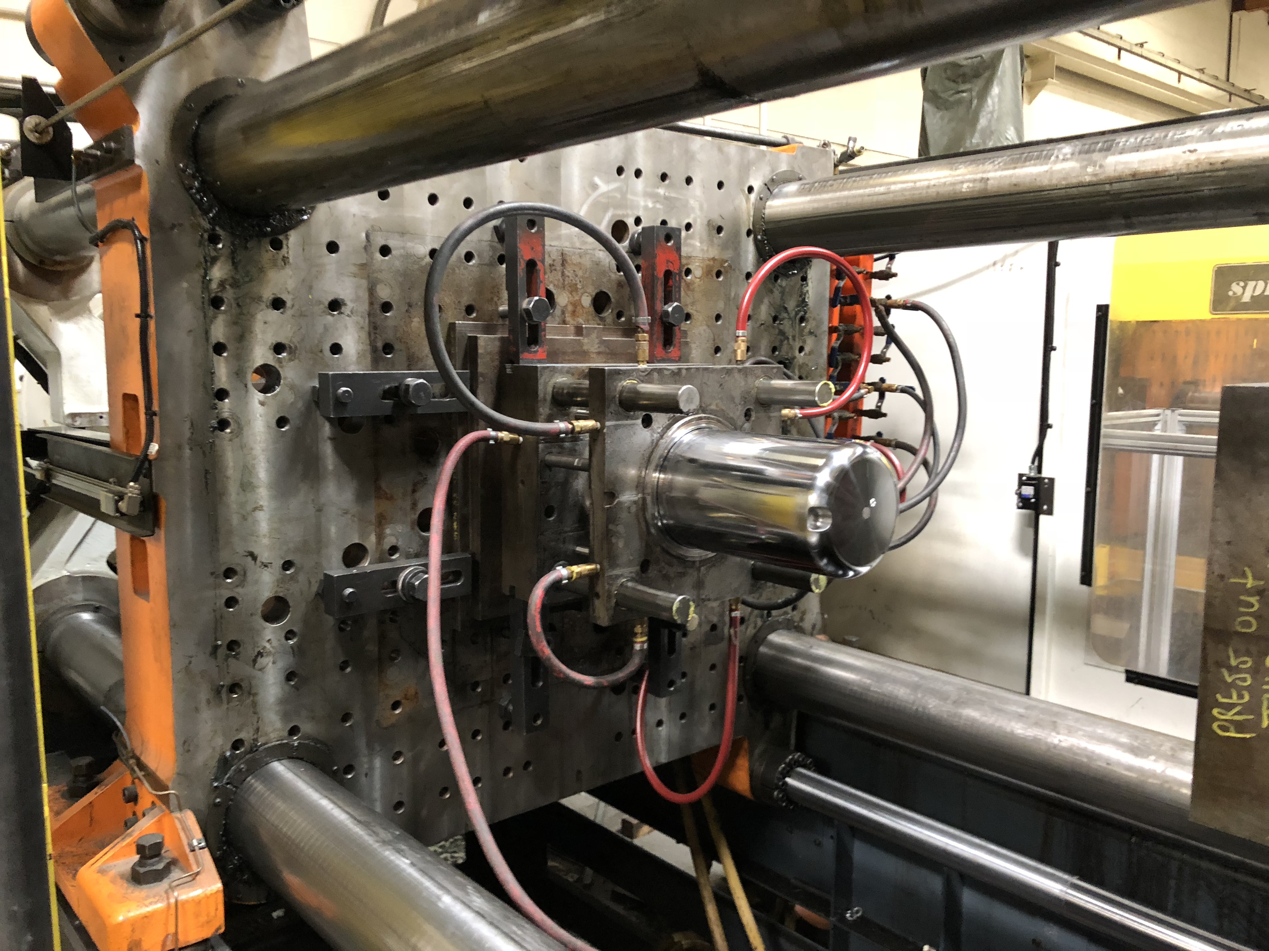 Cincinnati Milacron Model VL 850362 Injection Molding Machine International Packaging Company