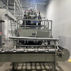 Uniloy Model 400 R20 Reciprocating Screw Blow Molding Machine
