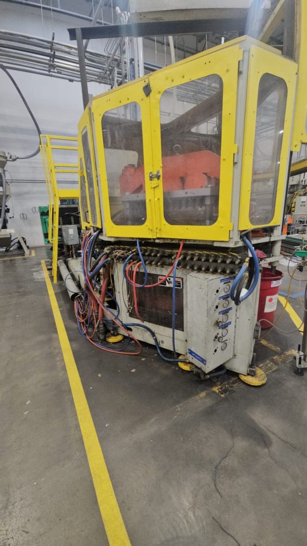 Uniloy Model 122-3 Injection Blow Molding Machine