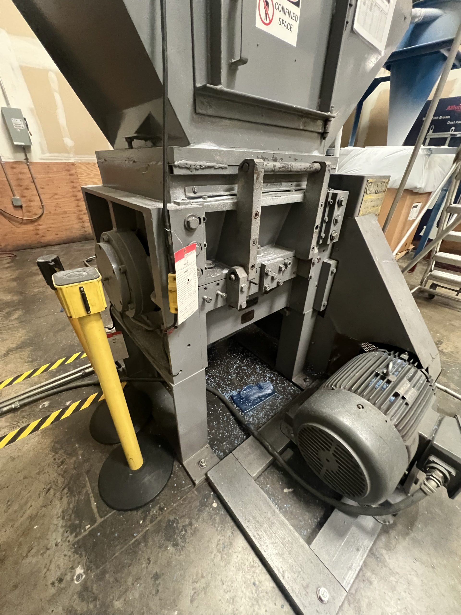 Cumberland Model 1828 (50) Horse Power Granulator Cumberland Model 1828 (50) Horse Power Granulator